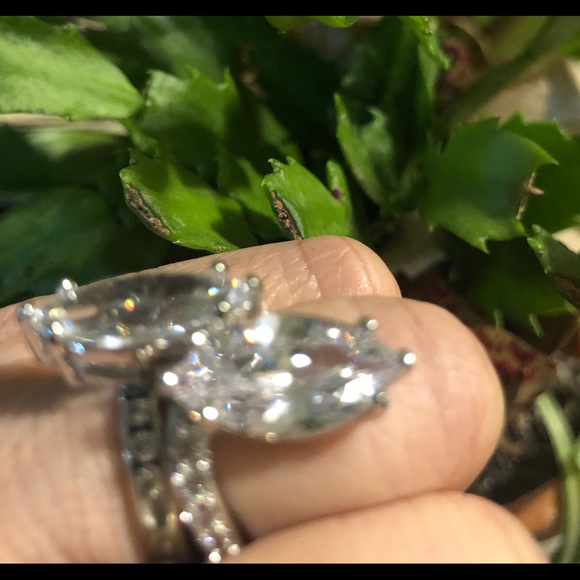 Silver Ring - Picture 3 of 5